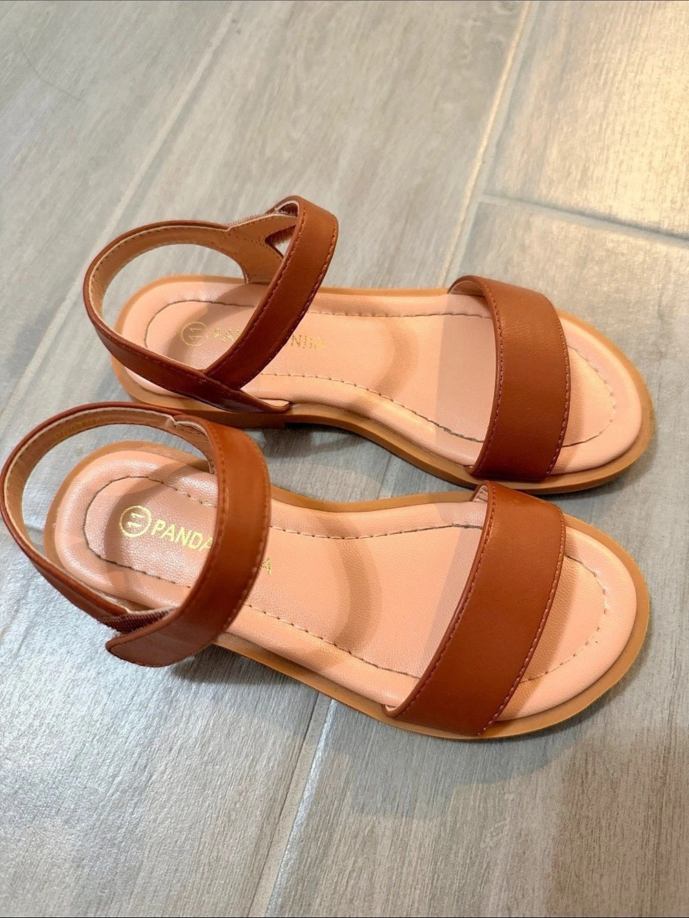 PANDAMINIA girls Brown Ankle-Strap Sandals Like New